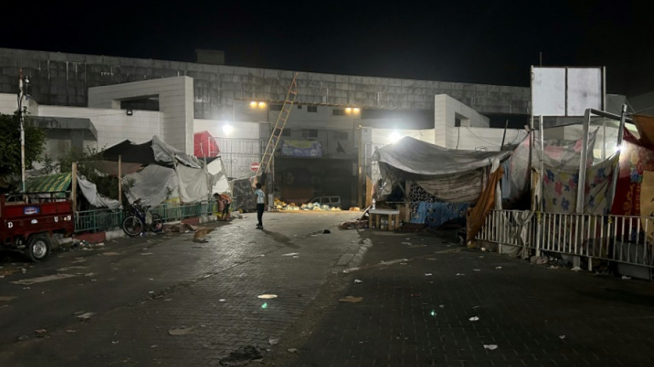 Milhares de civis estão presos no hospital Al Shifa de Gaza