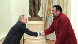 Putin zeichnet Steven Seagal mit russischem Freundschaftsorden aus