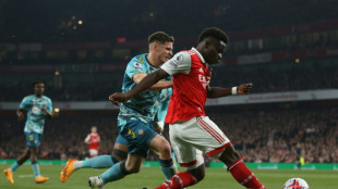 Líder Arsenal empata no fim com lanterna Southampton (3-3) e pode se complicar
