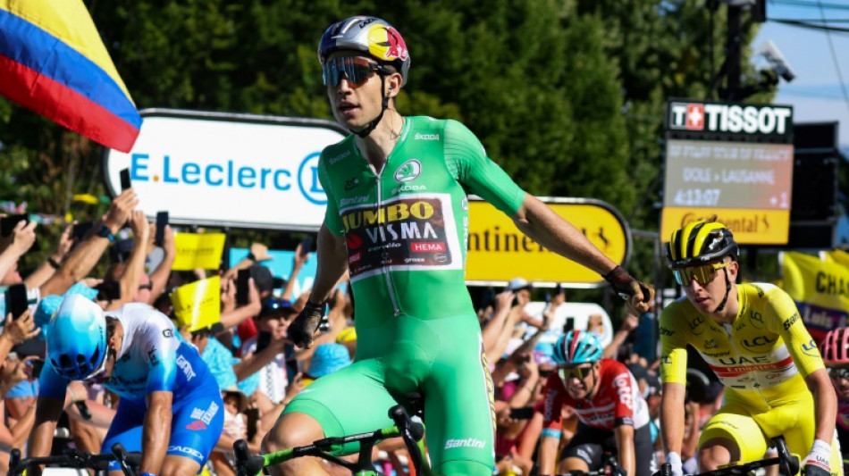 Tour de France: van Aert le plus fort au sprint dans la 8e étape