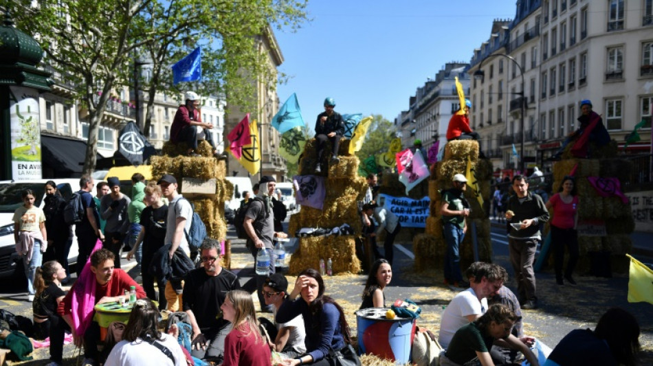 Climate activists disrupt traffic in London, Paris