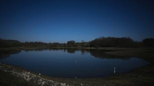 Dans une vallée agricole de l'Aquitaine, de précieuses retenues en manque d'eau