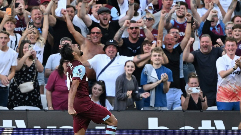 West Ham vence Chelsea (3-1) com gol de Paquetá; Aston Villa goleia Everton