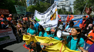 Manifestantes exigem fim de flares para queima de petróleo no Equador