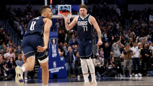 Los Mavs de Doncic bajan a la tierra a Lakers; Green expulsado de nuevo