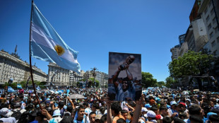 Argentiniens Weltmeistermannschaft startet Siegestour durch Buenos Aires