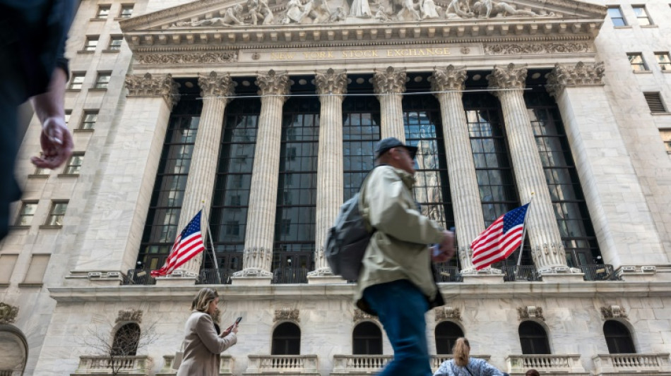 Wall Street ouvre en ordre dispersé, aidée par les résultats de sociétés