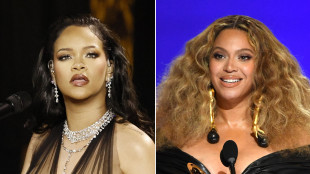 Rihanna e Beyoncé, è sfida a colpi di capelli