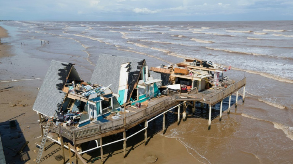 Eight killed after Beryl sweeps across US