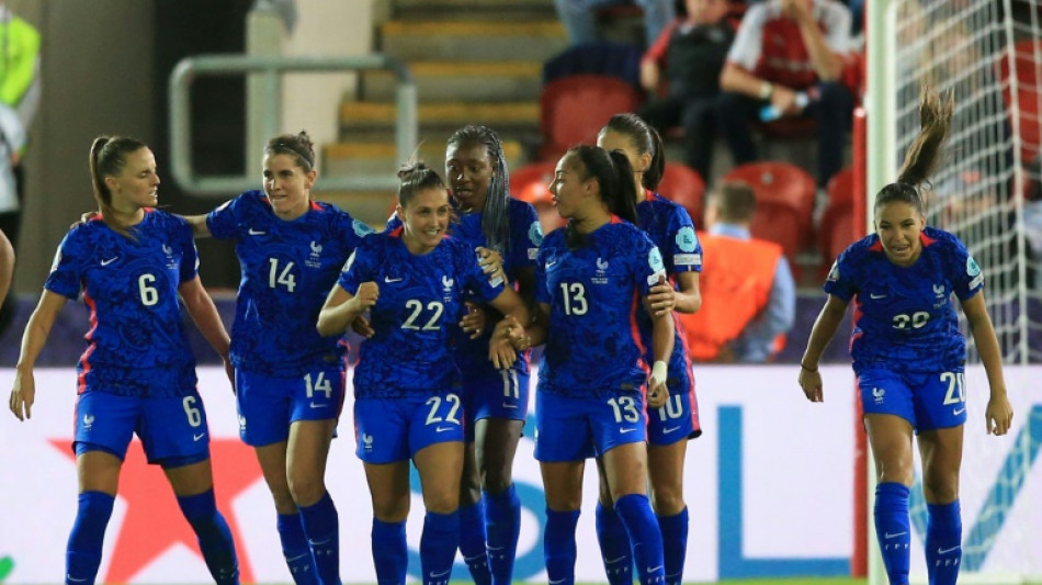 Euro féminin: les Bleues avalent la pression et les Pays-Bas