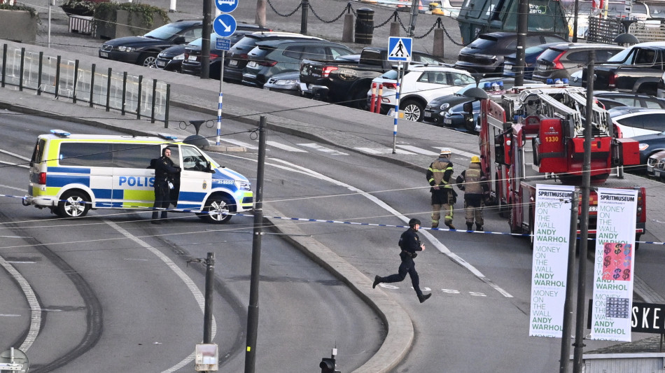 Allarme a Stoccolma, trovata bomba a mano nel centro storico