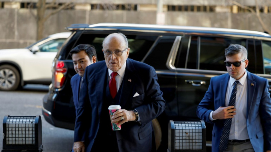 Giuliani, ex-advogado de Trump, é condenado a pagar US$ 148 milhões por difamação