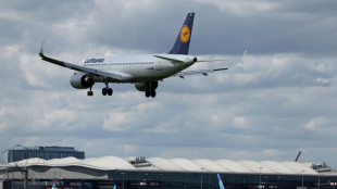 Lufthansa issues profit warning, launches 'turnaround'