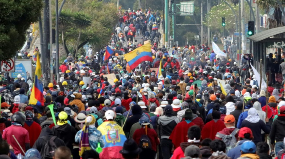 Equateur: les manifestants indigènes maintiennent la pression sur le gouvernement