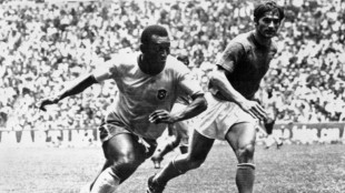 Le "Roi" Pelé, l'homme football