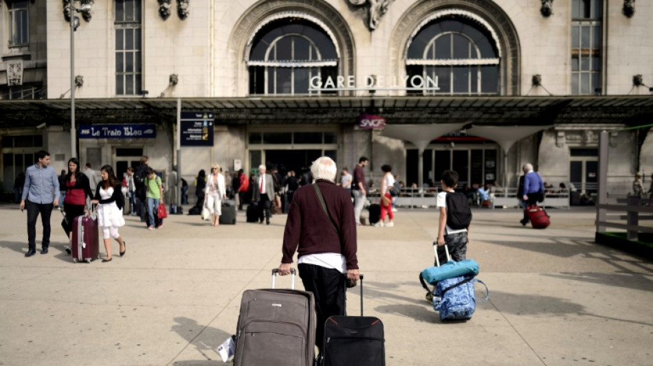 En gare de Lyon, la limitation des bagages dans les TGV ne suscite pas d'indignation