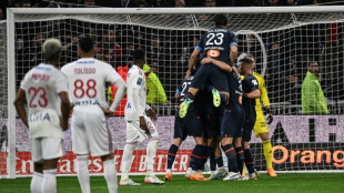 Olympique de Marselha vence Lyon (2-1) nos acréscimos e recupera vice-liderança