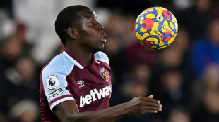 West Ham fine Zouma for abusing cat, clothing sponsor cuts ties