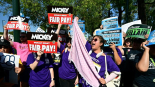 Disneylandia evita huelga al alcanzar acuerdo tentativo con los sindicatos