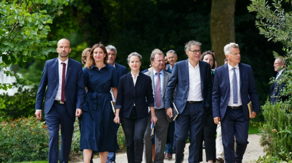 Macron: à l'Elysée, le NFP poursuit son offensive pour Matignon