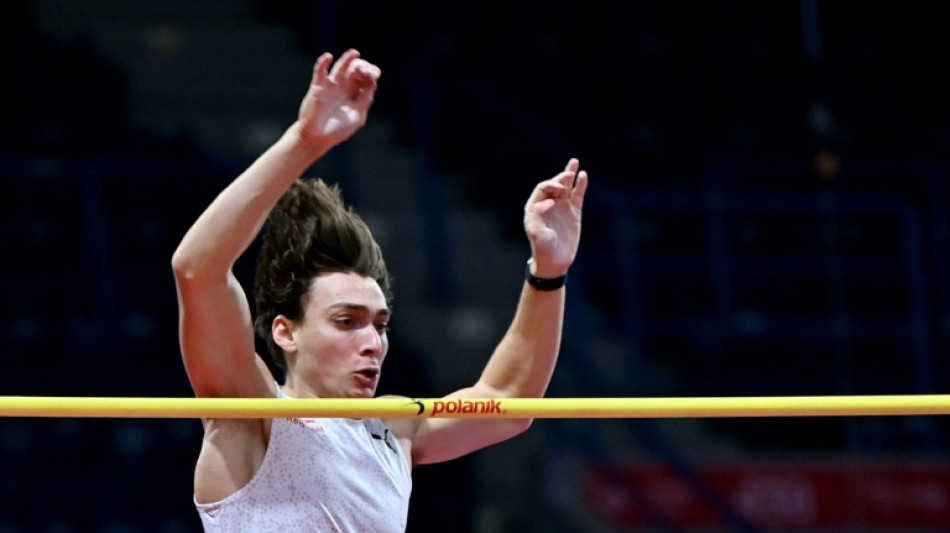 Duplantis clears 6.19m to break world pole vault record