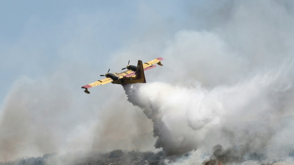 Mejora la situación provocada por los incendios forestales en Grecia, según los bomberos