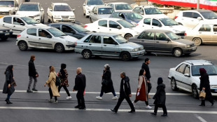 Irán detiene a dos mujeres por bailar en público