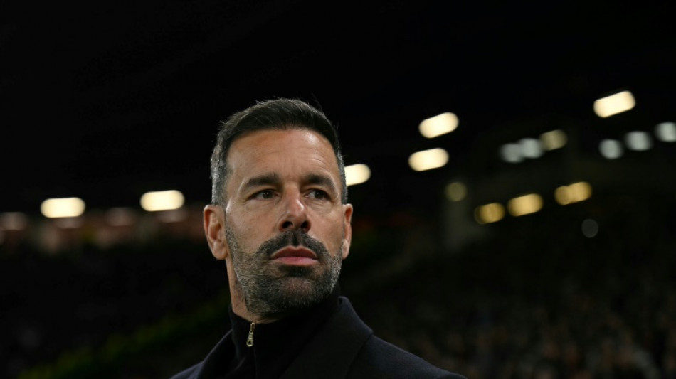 New Leicester boss Van Nistelrooy 'astonished' by offers after Man Utd spell