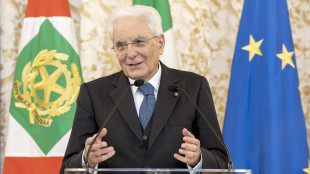 Mattarella, conflitti divorano risorse, costruire la pace