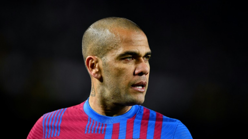 Envían a Dani Alves a prisión preventiva en Barcelona por presunta agresión sexual